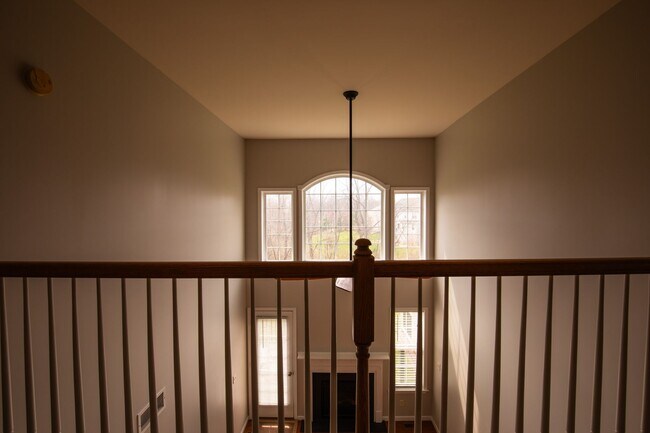 Building Photo - Spacious 3BR Townhome in Harrisburg – First-floor primary bedroom, Garage & Deck!