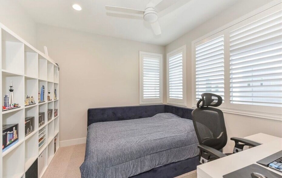 Building Photo - 123 Tenor