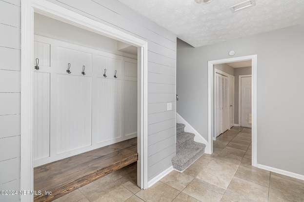 Building Photo - 2867 Holly Bay Rd