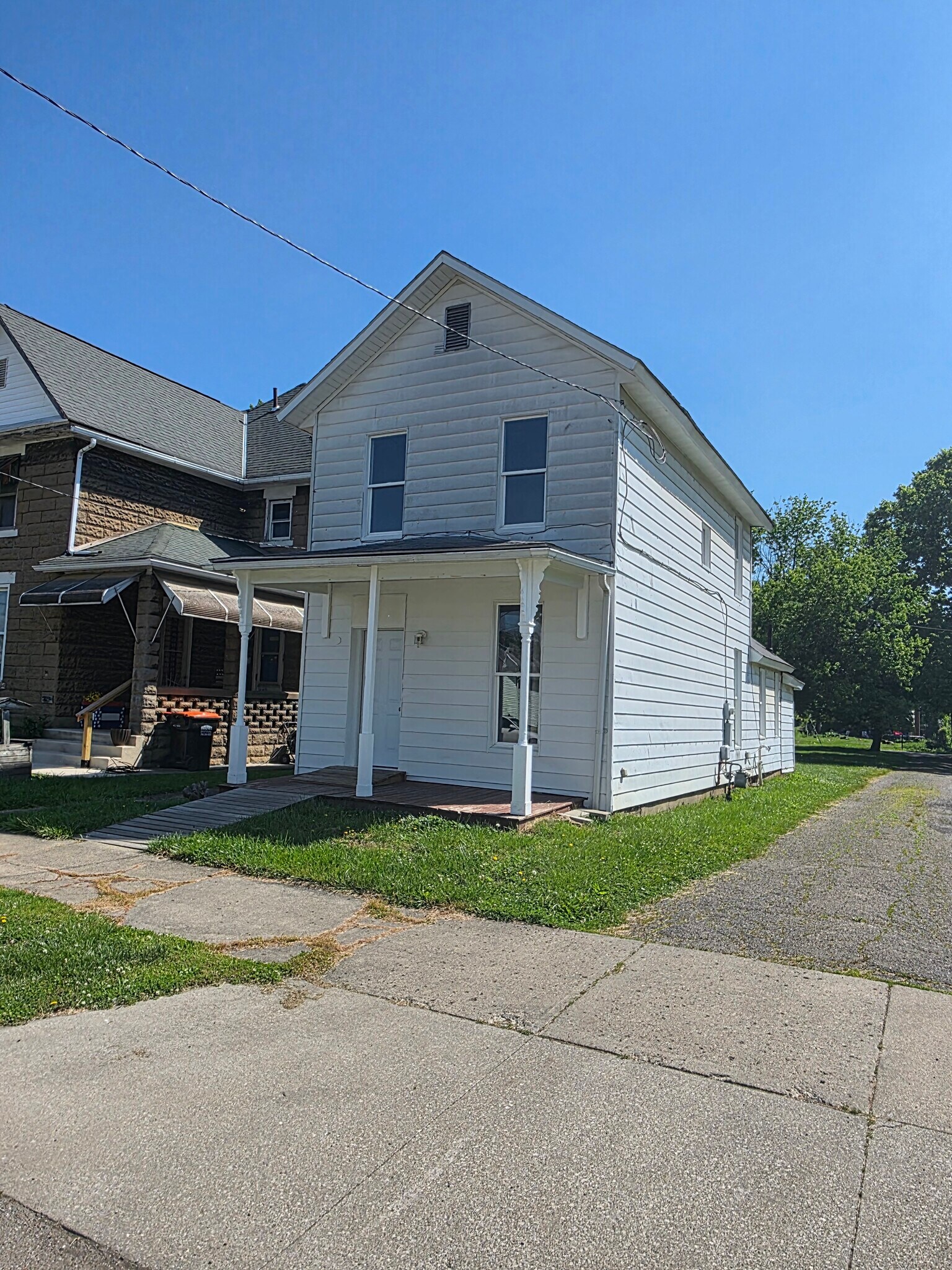 Building Photo - 150 S 5th St