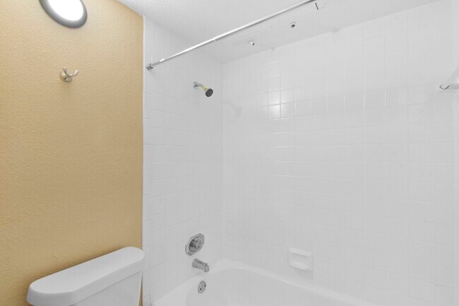 Building Photo - 9550 Deering Dr