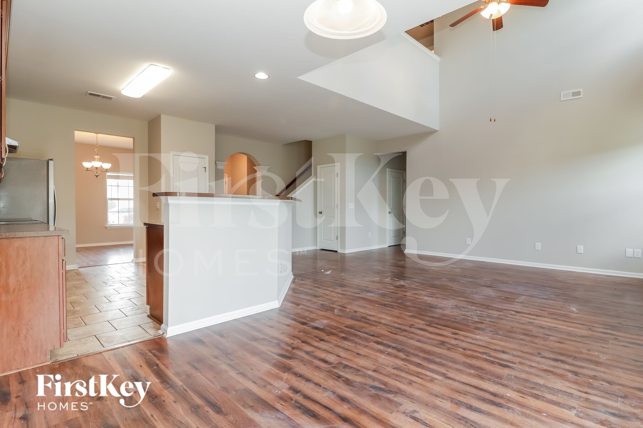 Building Photo - 223 Silk Oak Dr