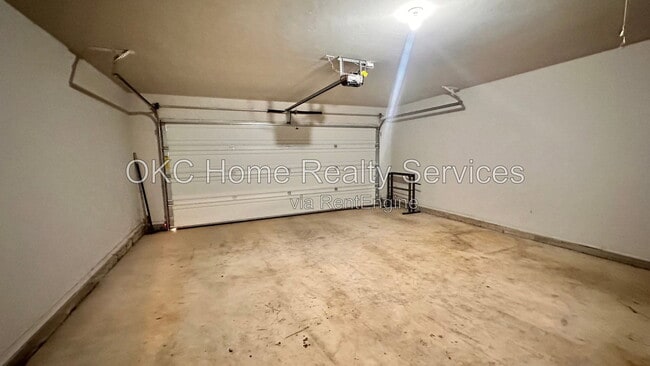 Building Photo - 7724 Windstone Dr