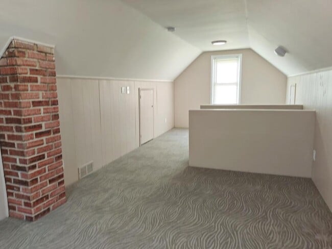 Building Photo - 31335 Elmwood