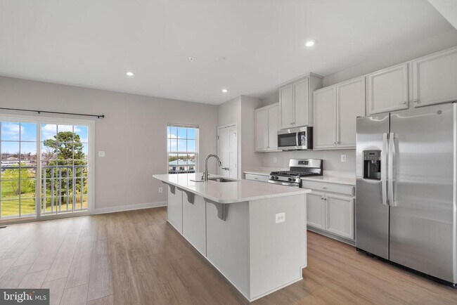 Building Photo - 1505 Wilmer Park Ln