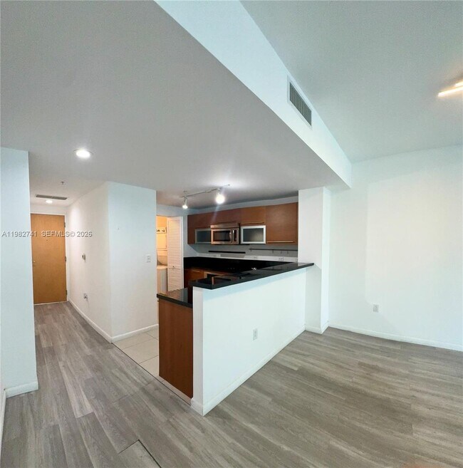 Building Photo - 253 NE 2nd St