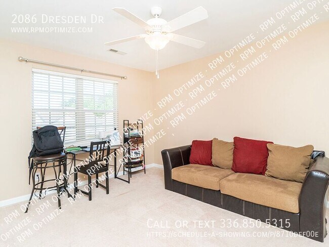 Building Photo - 2086 Dresden Dr