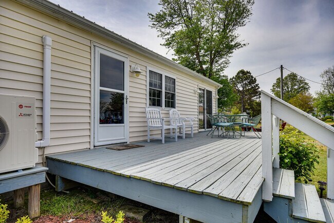 Building Photo - 31345 Sunset Dr
