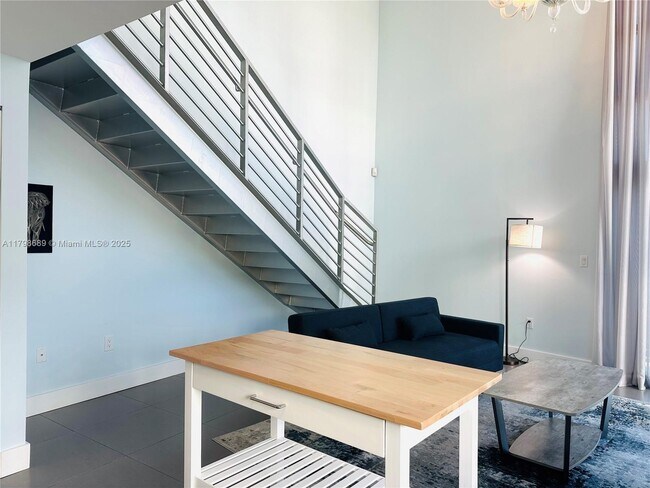 Building Photo - 7700 Collins Ave