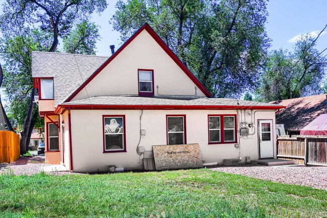 Building Photo - 2440 E Willamette Ave