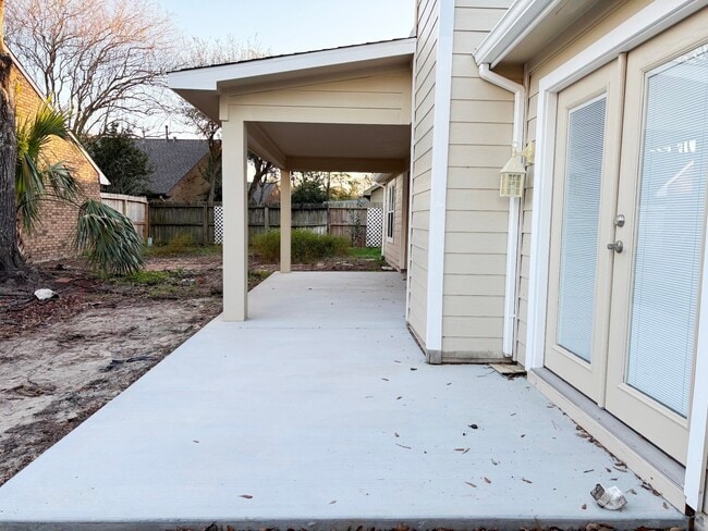 Building Photo - 16806 Ashmoor Way