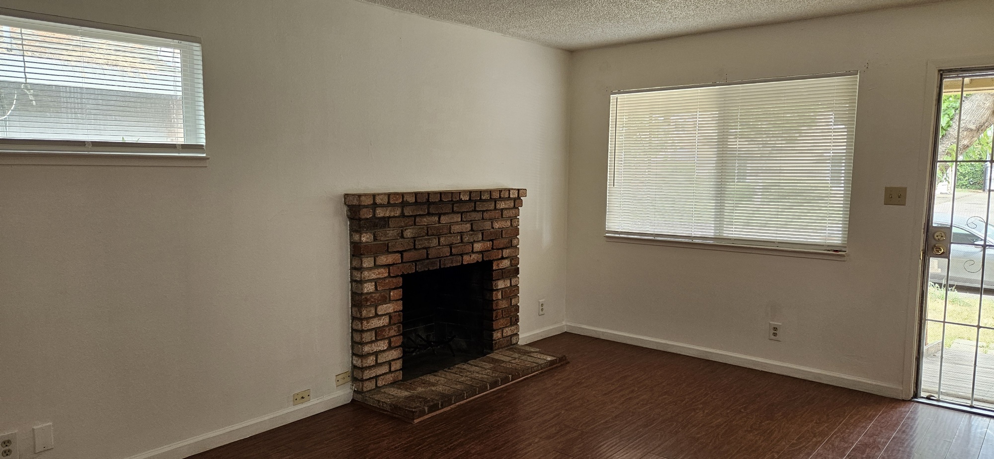Building Photo - 2612 El Parque Cir