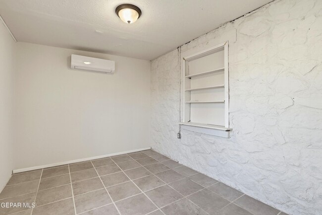 Building Photo - 3723 Memphis Ave