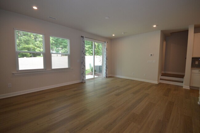 Building Photo - 7805 Sofiana Ave