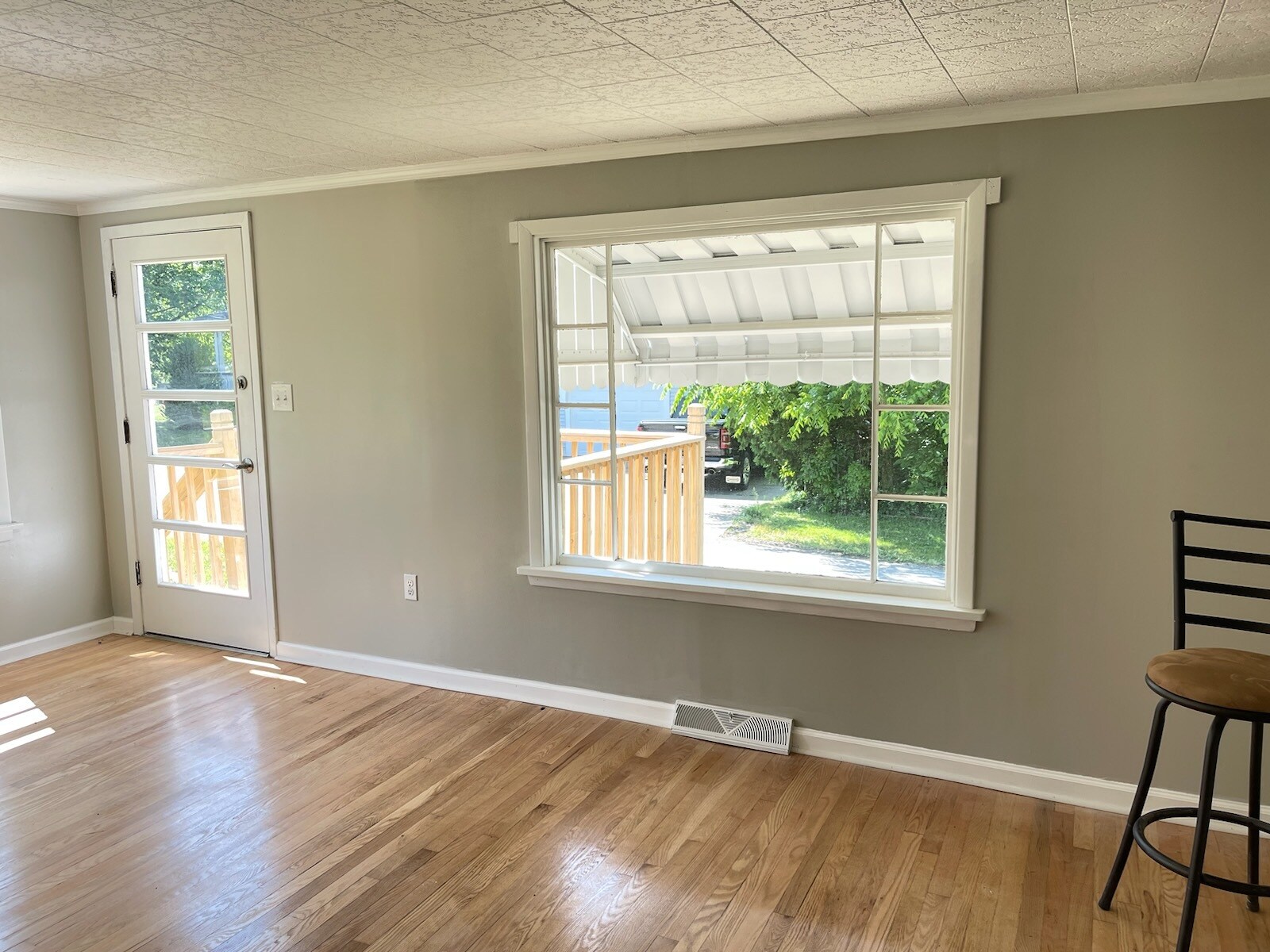Living Room - 3956 Hollow Rd