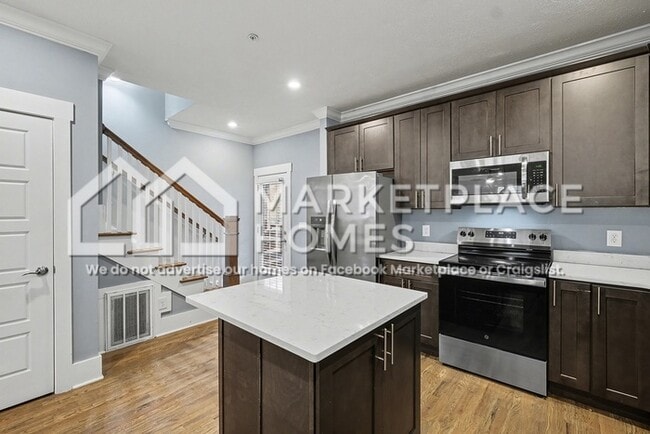 Building Photo - 2437/106 Bell St