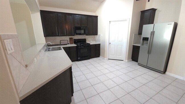 Building Photo - 24503 Lakecrest Bend Dr