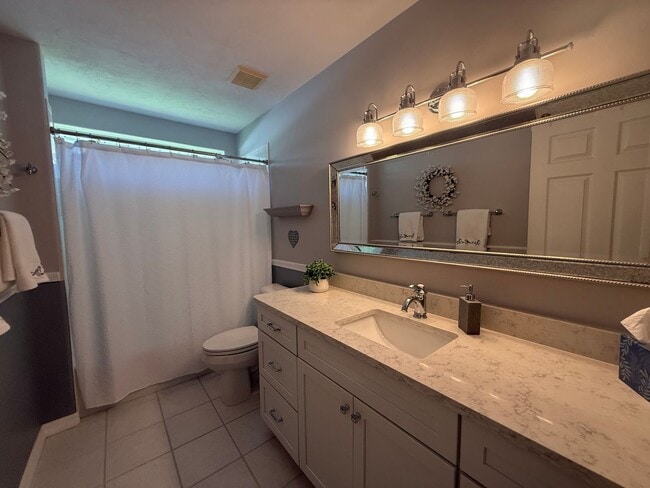 Building Photo - Beautiful 3 bedroom, 2 Bathroom home in the Turnbull Bay Golf Course Community