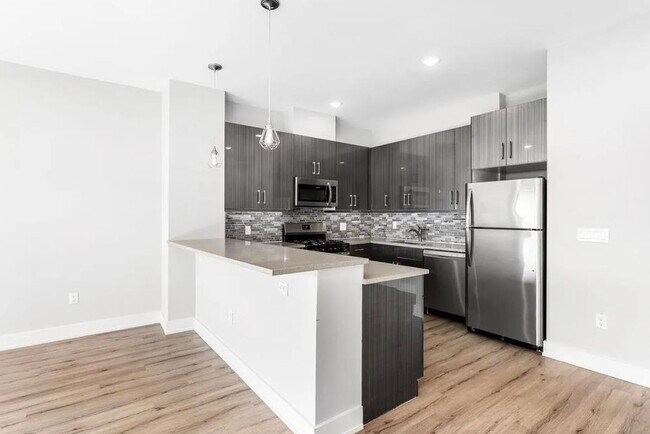 Primary Photo - 1 Flagship St