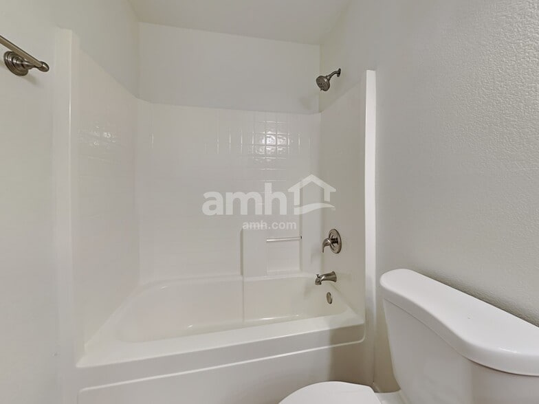 Building Photo - 9810 E Kiva Ave