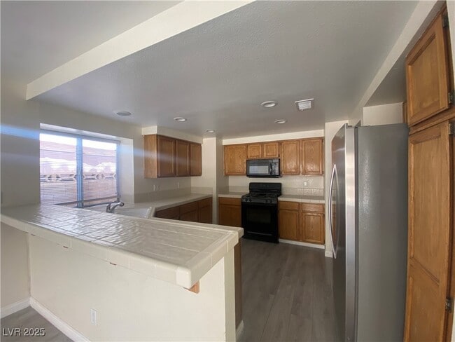 Building Photo - 2409 Sage Pointe Cir
