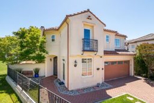 Building Photo - Private 4-Bedroom Cul-de-Sac Home with Hot Tub & Two Living Areas