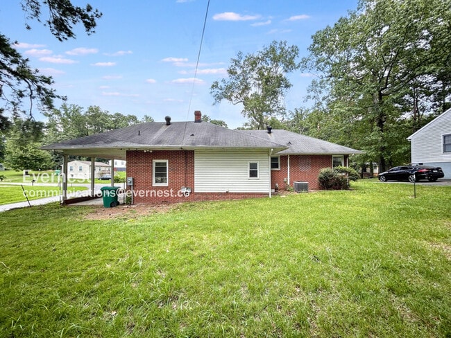 Building Photo - 2101 Glenthorne Rd
