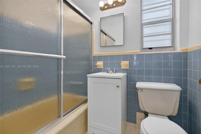 Building Photo - 1572 NW 2nd St