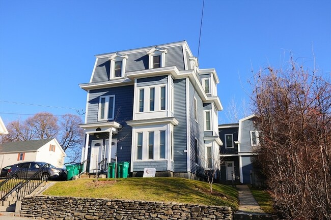 Building Photo - 29-33 Highland Avenue Unit 3