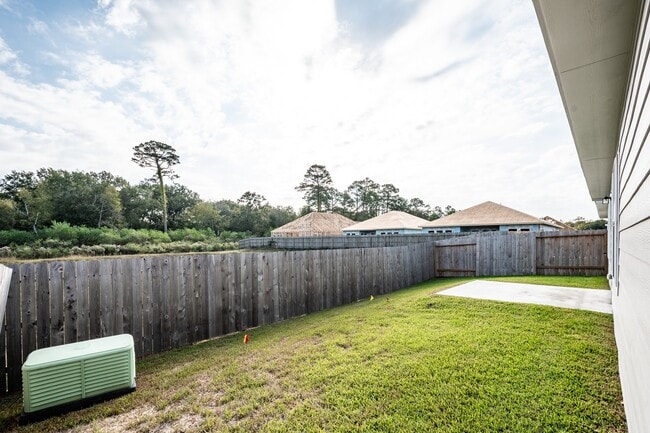 Building Photo - 3918 Sugardale St