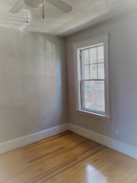 Building Photo - 89 Elmwood Rd