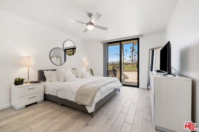 Building Photo - 43 Cll Encinitas