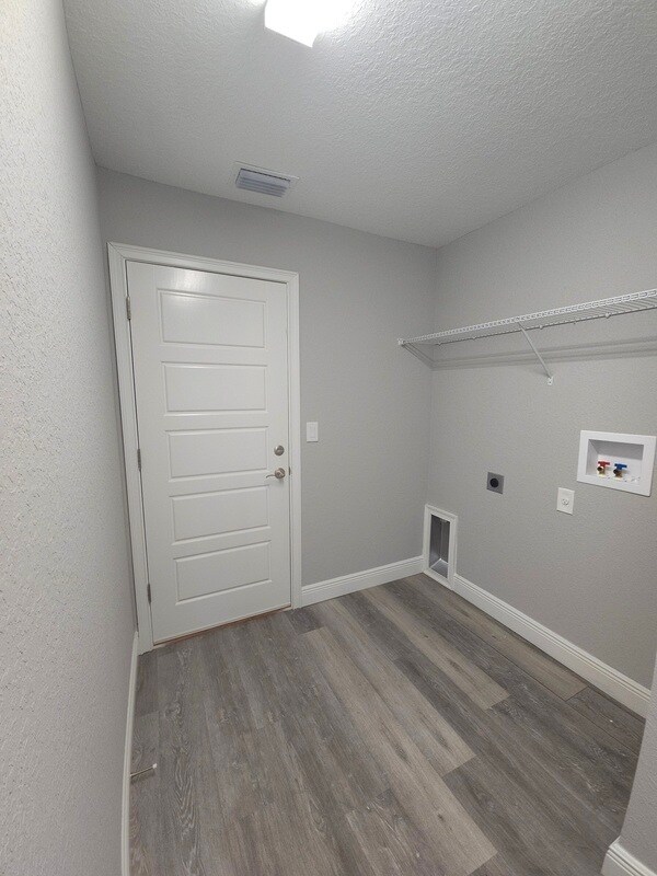Building Photo - 7 Spruce Loop Way