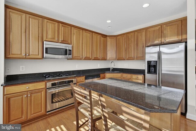 Building Photo - 43789 Water Bay Terrace