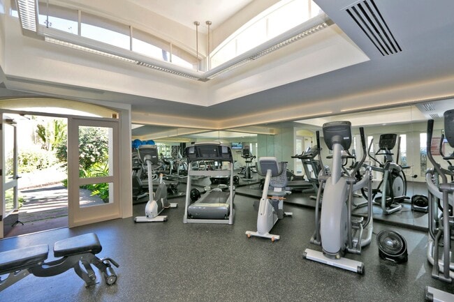 Building Photo - Furnished, 2 Bed/3 Bath Wailea Palms Residence Gated with Ocean Views