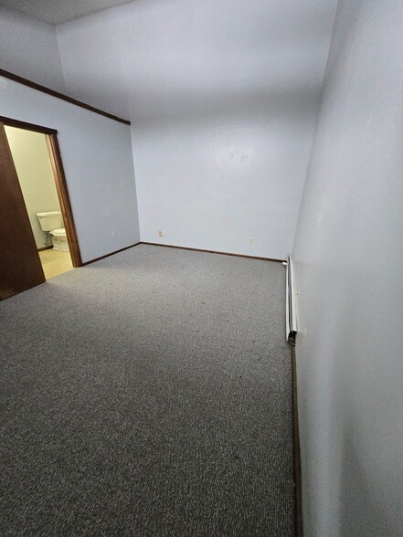 Building Photo - 9100-9120 N Lima Rd