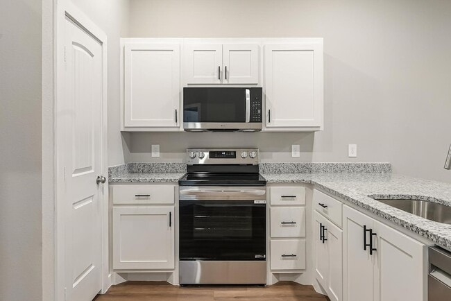 Building Photo - 2633 Baron Ave