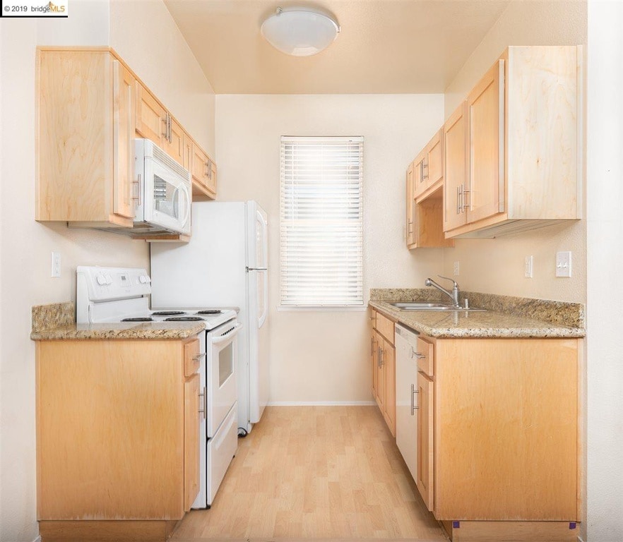 Building Photo - 21 Bayside Ct