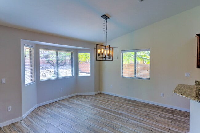 Building Photo - Madera Highlands