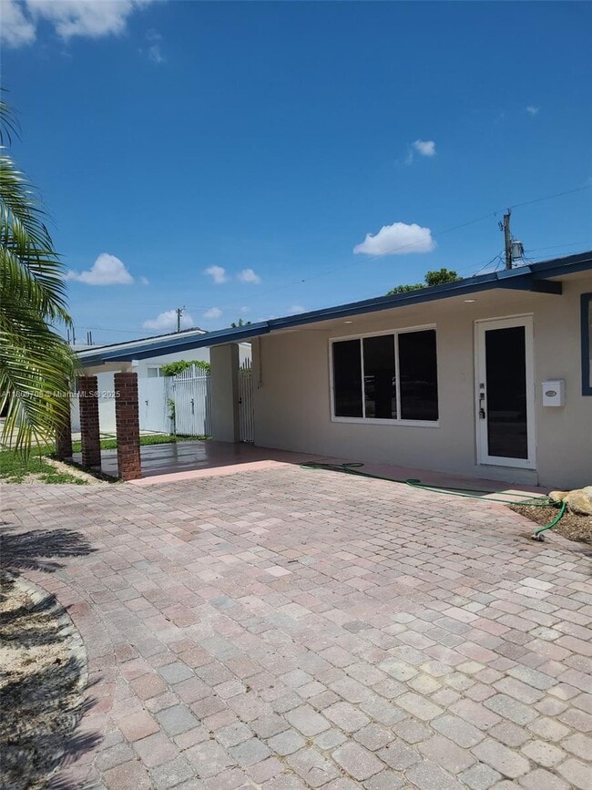 Building Photo - 10471 SW 47th St