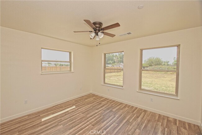 Building Photo - 8435 Buena Vista Ave