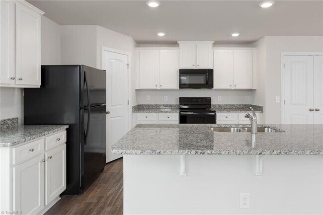 Building Photo - Nearly new Avery Plan | 3BR + Loft Home in McKnight Mill Community, Greensboro NC