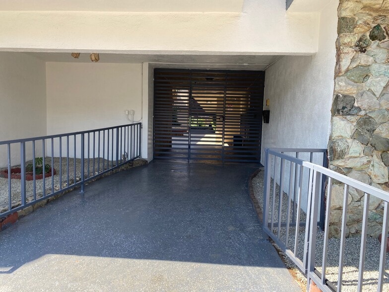 Building Photo - 8529 Willis Ave