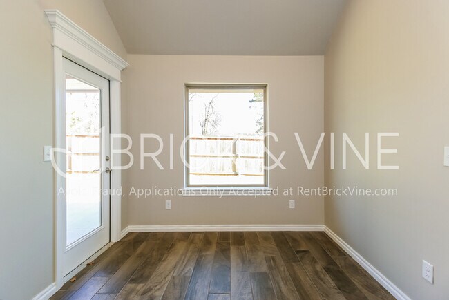 Building Photo - 8509 Stark St