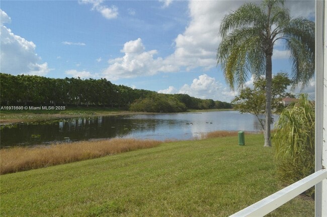 Building Photo - 900 Savannah Falls Dr