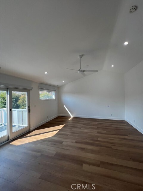 Building Photo - 2517 Fairway Dr