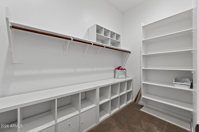 Building Photo - 203 E Birchwood Pl