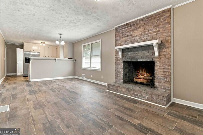 Building Photo - 9169 Lakeview Dr SW