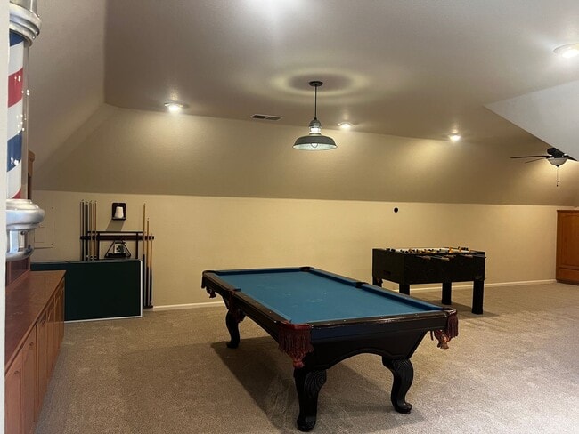 Building Photo - MORGAN HILL Expansive 6 bedroom, 4.5 bathroom home