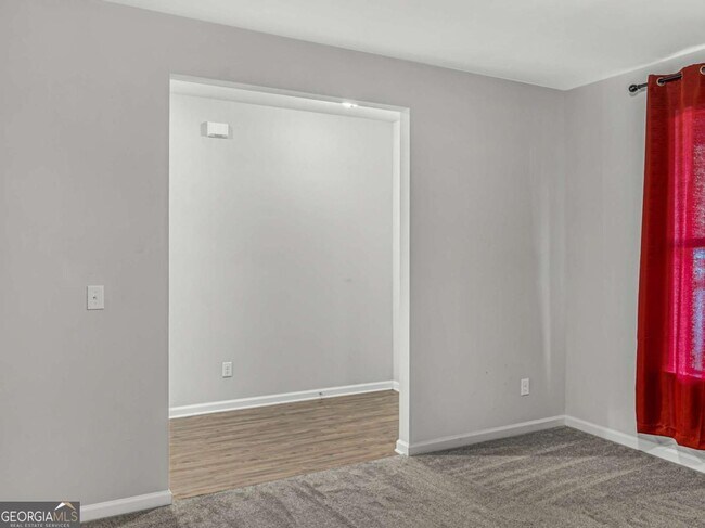 Building Photo - 2054 Maplewood Way